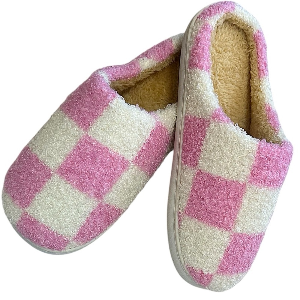New Boutique Women’s Sherpa Checkered Slippers Slip Resistant Slip On Large 9-10 - Picture 5 of 16